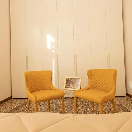 Homes In Deluxe جنوة